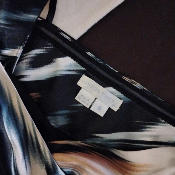 Silky Form Fitted Pin Up Vibe. Blues, Cream &  Browns. London Times Halter Dress - Picture 11 of 13